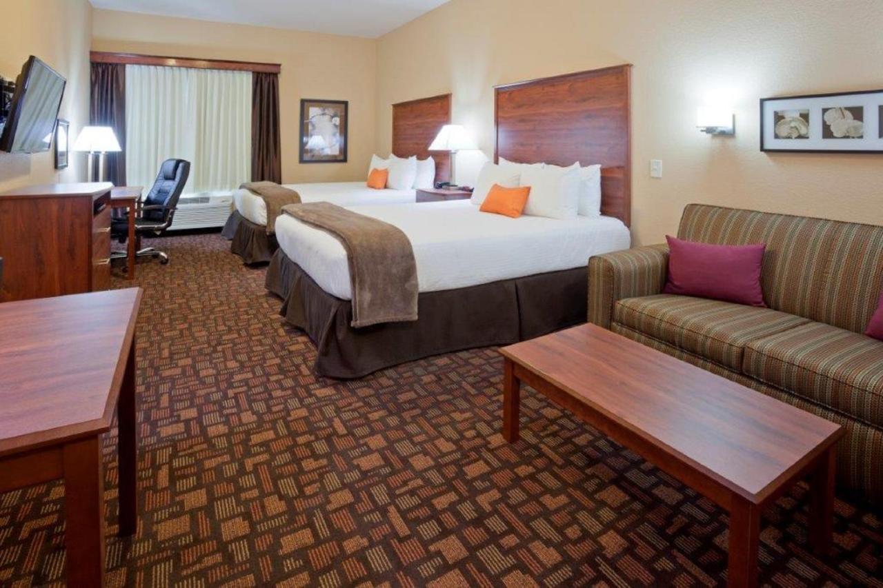 Grand Forks Lodge And Suites Esterno foto